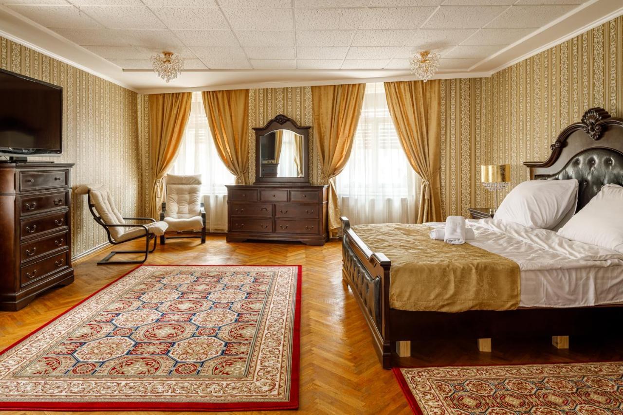 Imperial Boutique Apartment Брашов Екстериор снимка