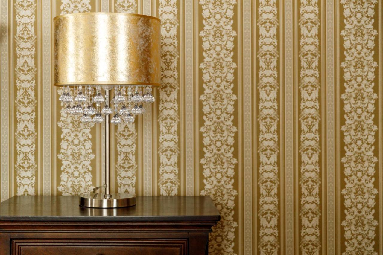 Imperial Boutique Apartment Брашов Екстериор снимка